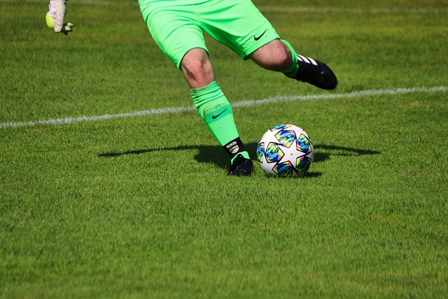 中足联发布2025赛季职业联赛数据：三级联赛累计观众近900万