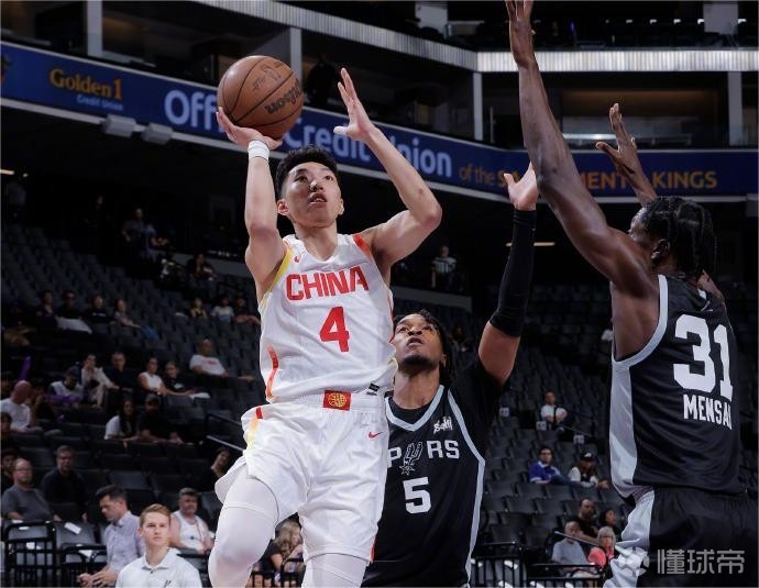 里程碑，徐新已为上海海港出战100场比赛